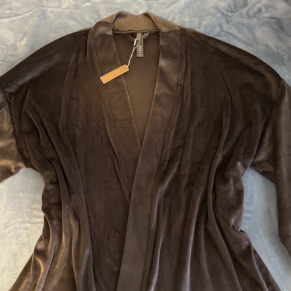 SKIMS Luxurious Dark Brown Women's Robe